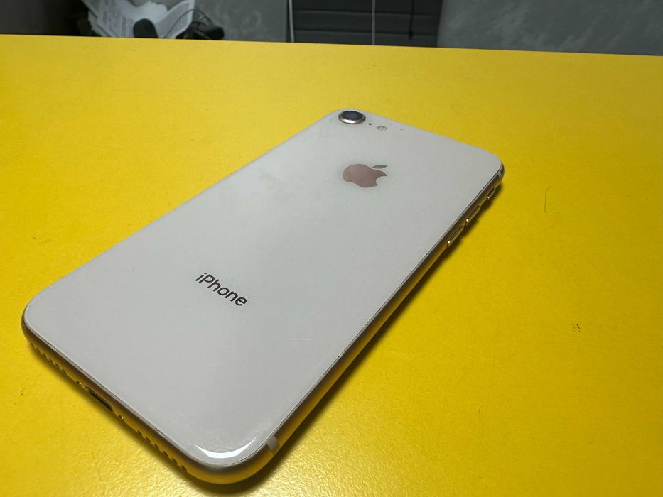 Apple iPhone 8 64G Gold