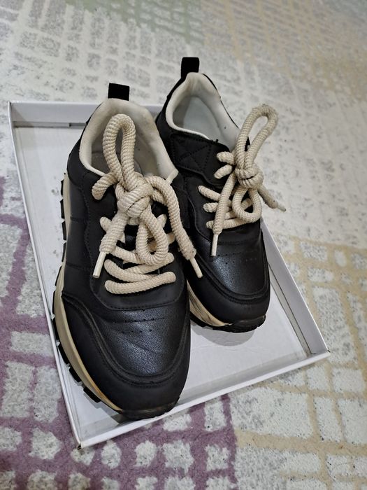 кроссовки утеплённые