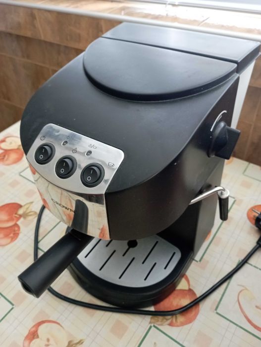 Еспресо кафемашина Crown CEM-1510 (15 bar / 1050W) – в оригинална кутия