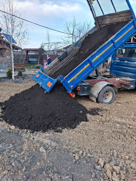 Pământ vegetal ideal pentru amenajări grădină