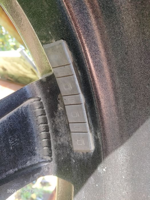 Продам зимнюю резину.