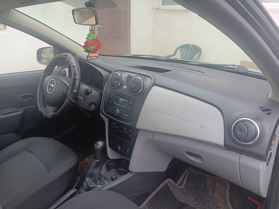 Vând  Dacia Logan 2013