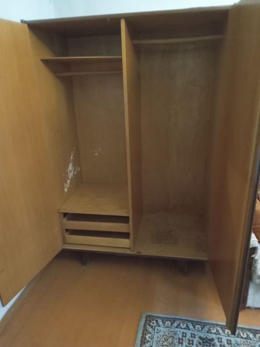 Шифоньер из дуба