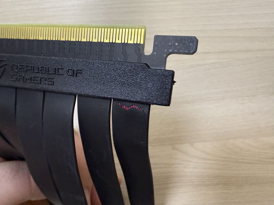 Райзер кабель Rog Strix