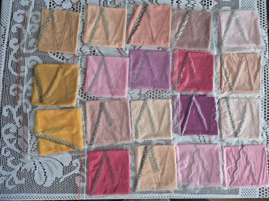 Baticuri cu pietricele deosebite