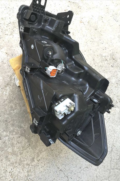 Оригинален  фар  Десен  Сузуки SX4  Suzuki SX4  S-cross Full Led