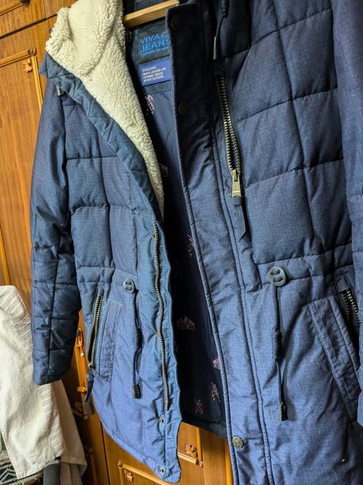 Зимня куртка на парня. Очень теплая.