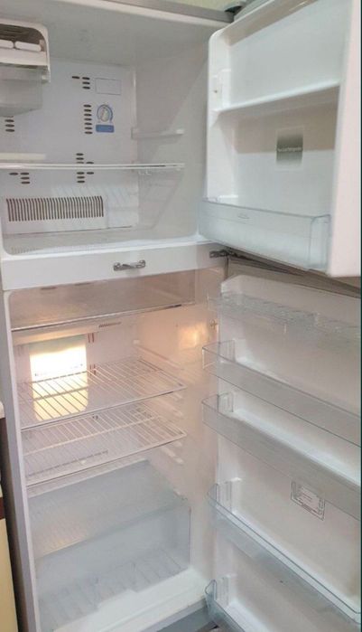 ХОЛОДИЛНИК Toshiba холати идеал даражада