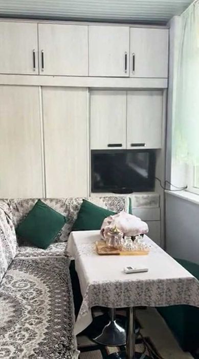 Яккасаройдан 3 хонали уй сотилади.