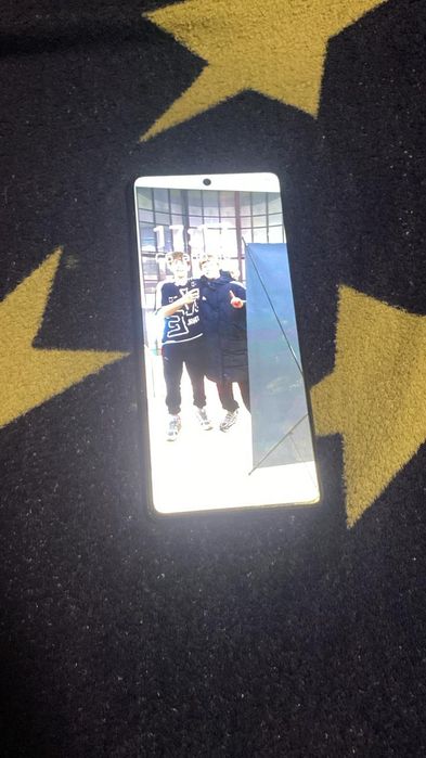 Обменяю tecno camon 30