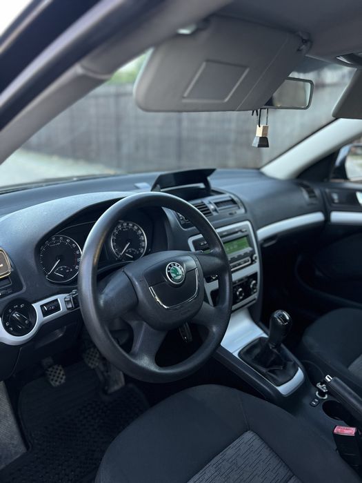 Vand Skoda Octavia 2010 E5
