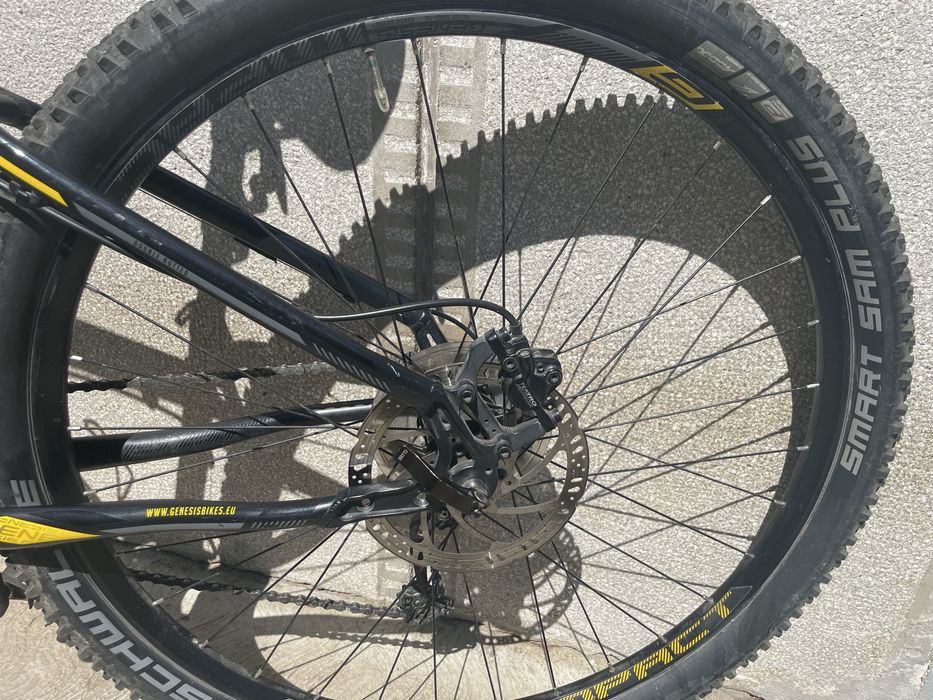 Vând bicicleta Genesis
