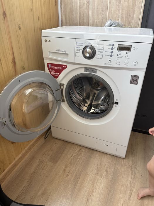 Продам стиральную машину lg