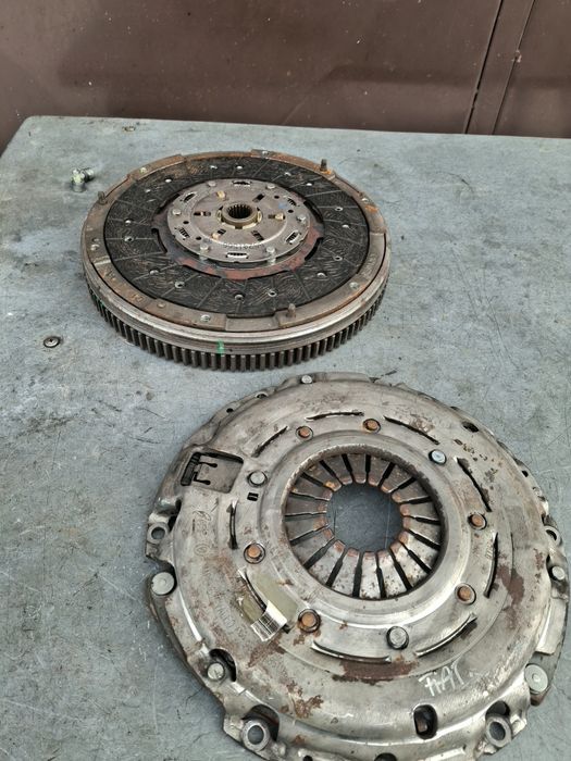 Volantă kit ambreiaj Fiat Doblo 500L Alfa Romeo Giulieta 1.6 Mjtd E5