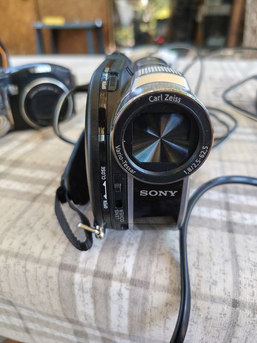 DVD видеокамера Sony