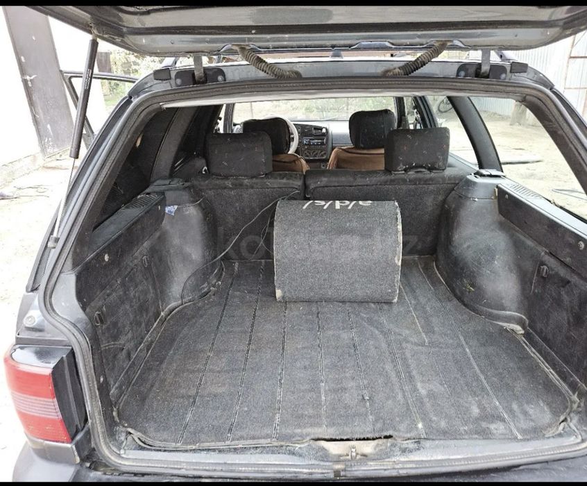 Volkswagen Passat, 1994 года