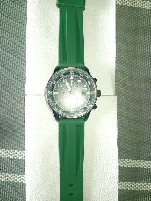 2 броя часовници. Мъжки