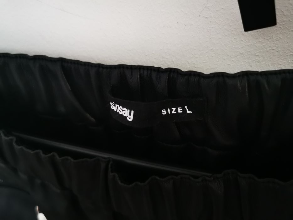 Pantaloni imitație piele, L