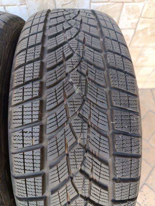 Нови гуми Good year 235/60/18 Ultra grip Performance+, dot 2025