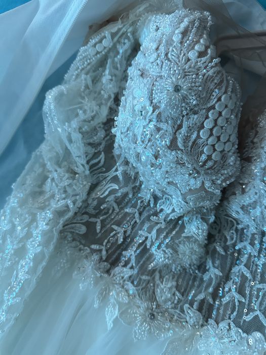 Rochie de mireasa + voal + crinolina 3 cercuri