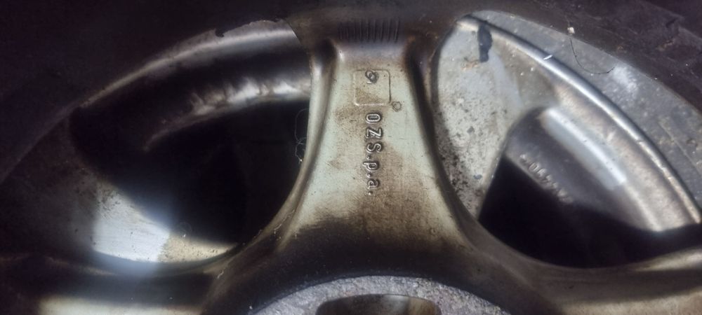 anvelope iarna 185/60/14 cu jenti aluminiu  vw golf 4