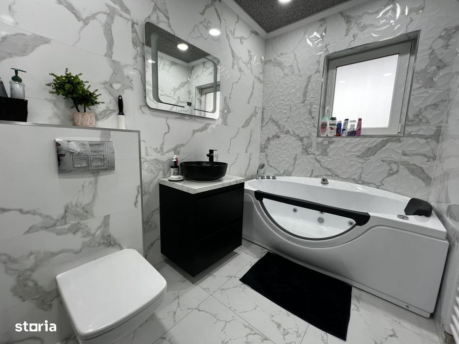Apartament de 3 camere, 57 mp, parcare, zona Sesul de Sus
