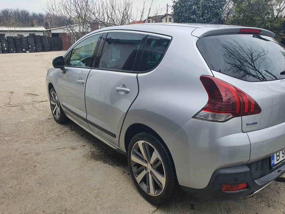 Vând Peugeot 3008 !