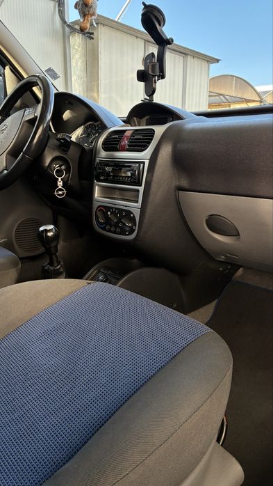 Опел комбо 1.7 дизел   101к.с -пътнически пикап