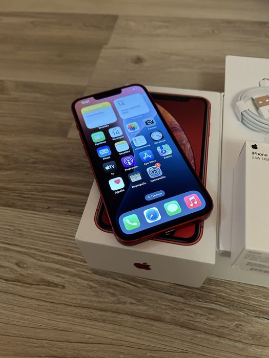 Iphone 13 Перфектен + 20W адаптер