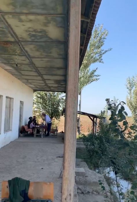 Шийпон Ширмон булок , канал тепаси, чегара томонда