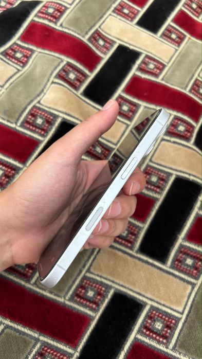 iPhone 16 с гарантией