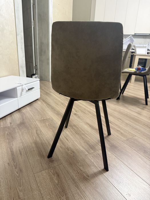 Продам стулья 6 штук