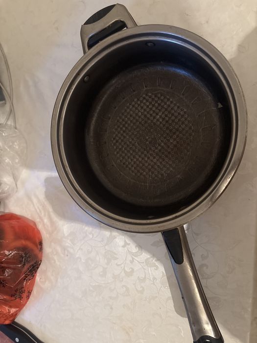 Кастрюли разные сталь