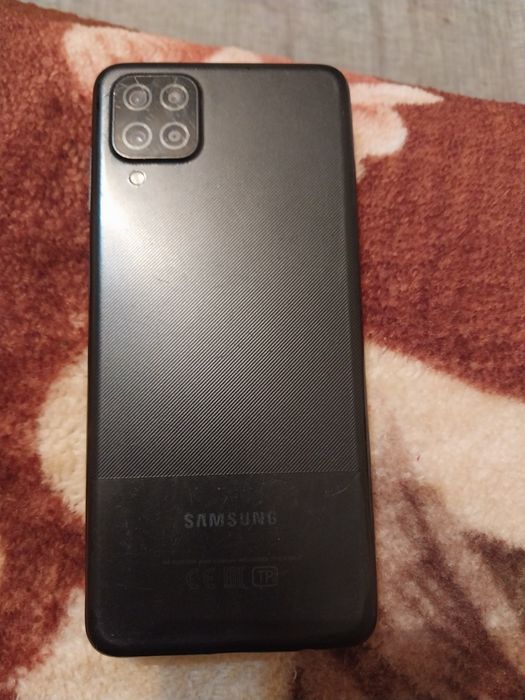 Самсунг Galaxy A12 A.  64гб черный