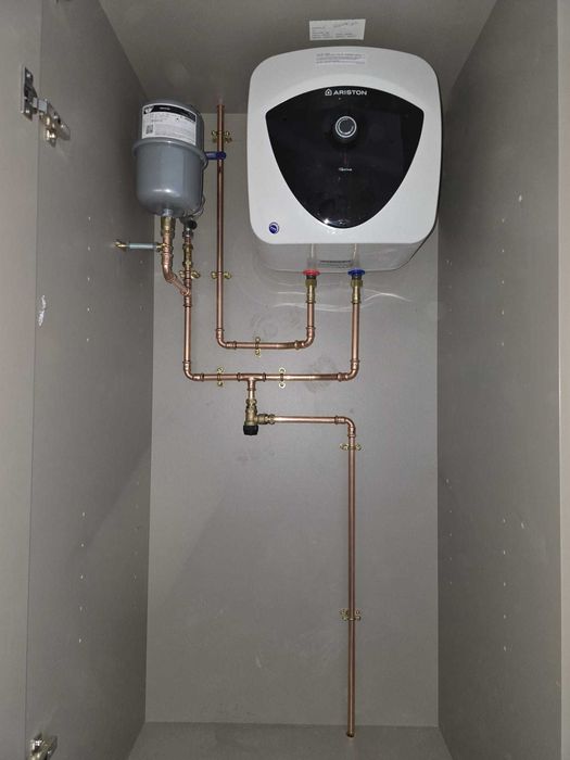 Ofer servicii instalatii sanitare si termice.