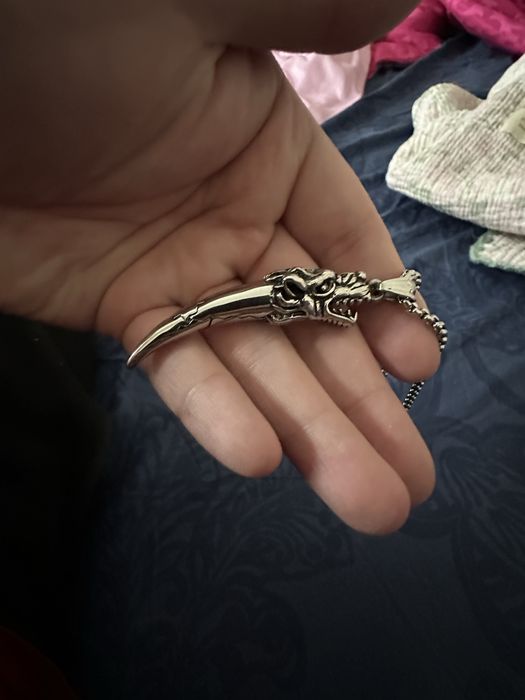 Серебреный клык