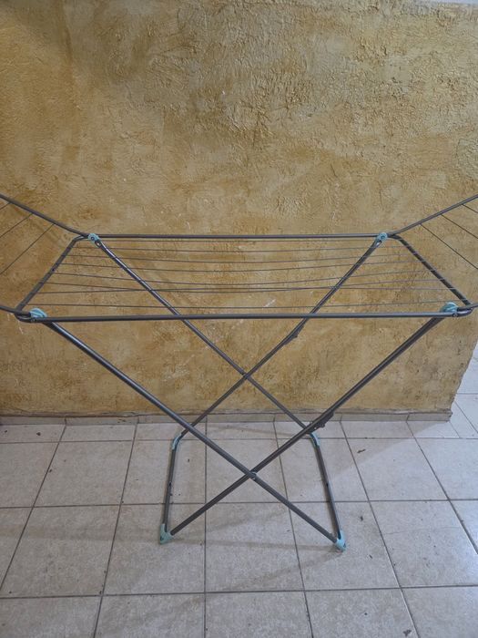 Сушилка для белья в отличном состоянии