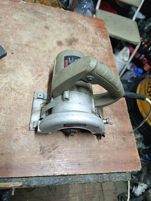 Продам электро инструменты