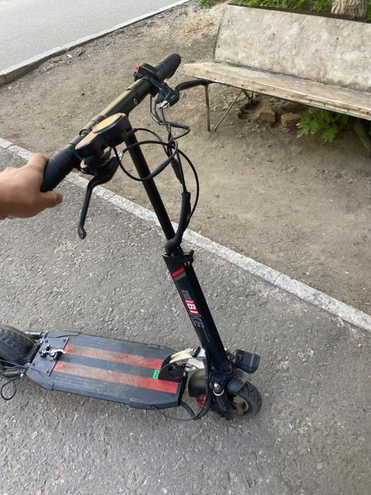 Продам самокат.