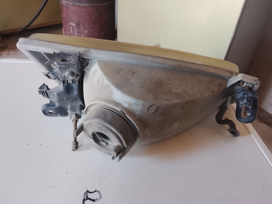 Фары на Тойота камри