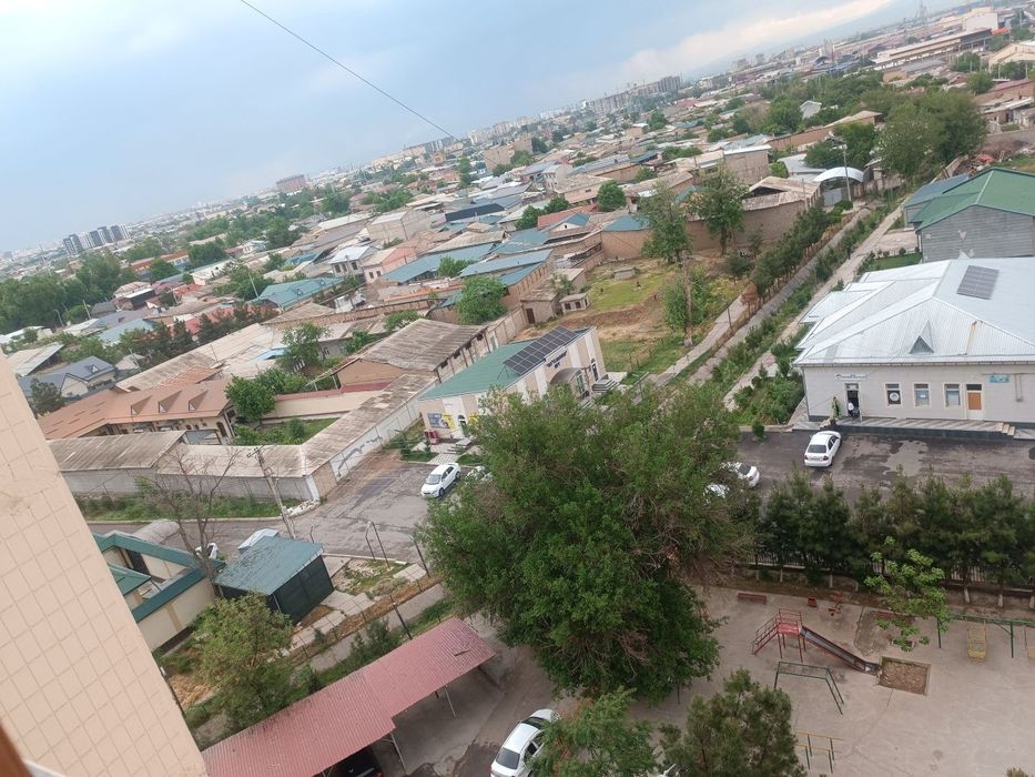 Qizlarga Bezmakler sheriklikka kv