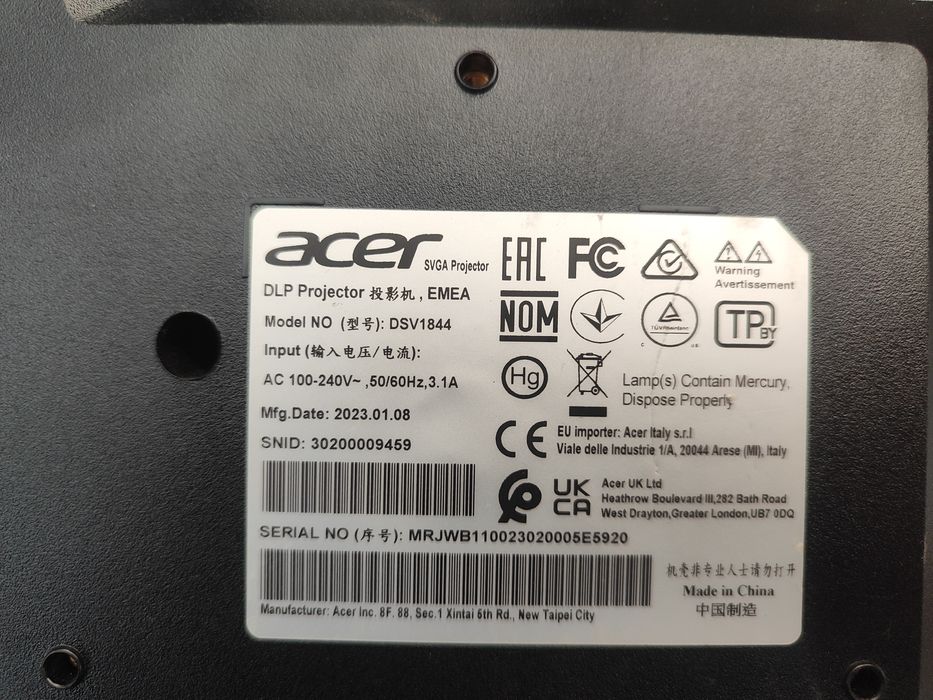 Acer proyektor holati yaxshi