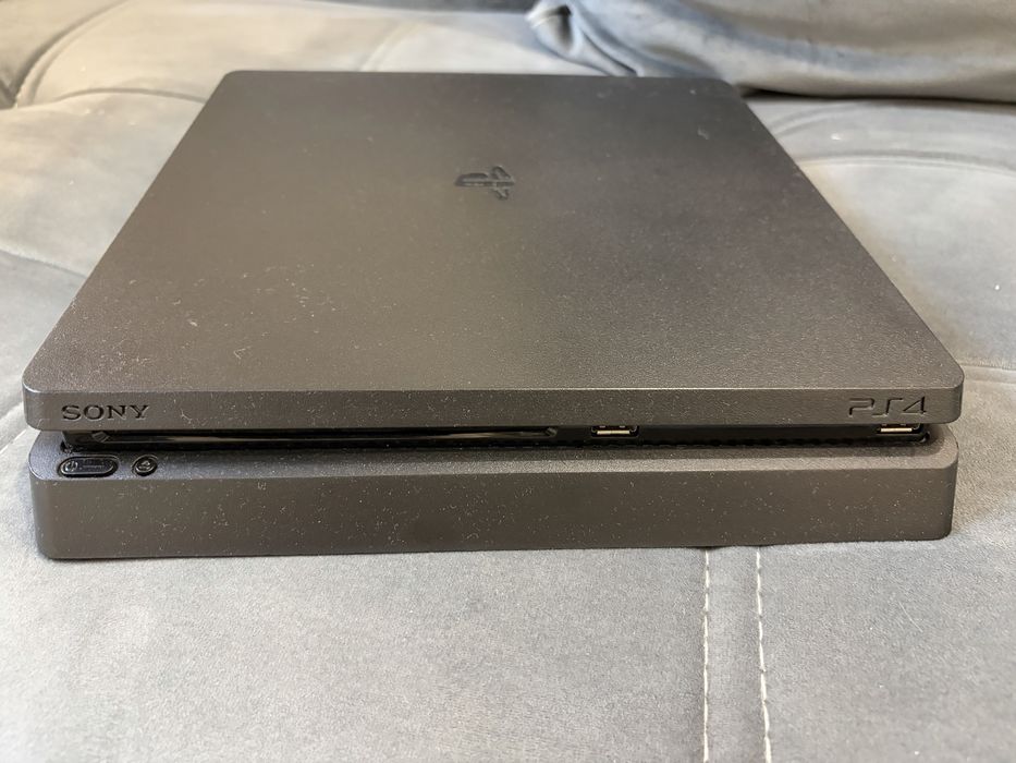 Sony Playstation 4 Slim
