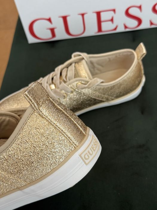 Дамски кецове Guess gold