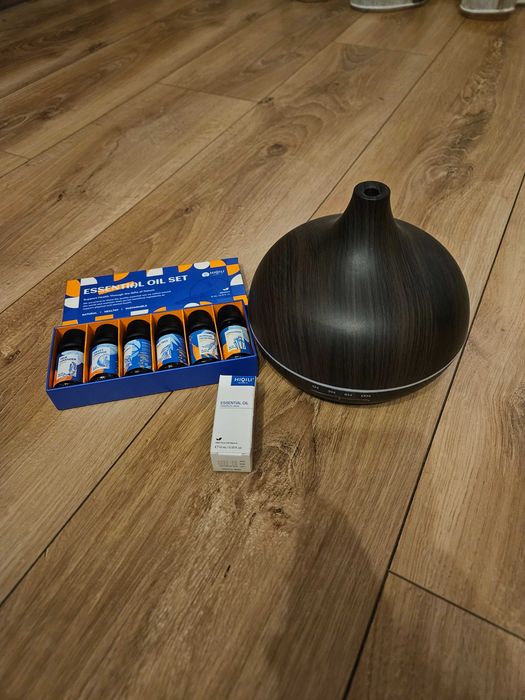 Difuzor de uleiuri esentiale 500 ml (cu 7 sticlute de uleiuri incluse)