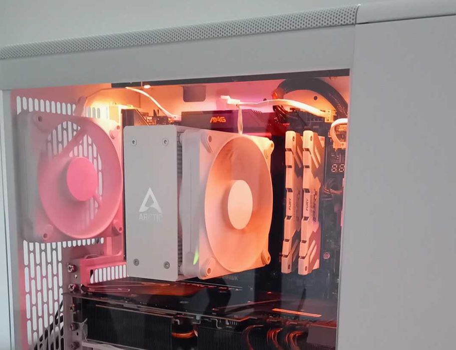 Arctic Freezer 36 A-rgb White