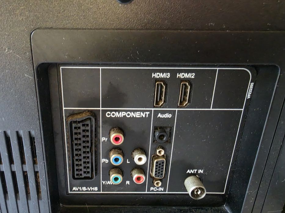 Tv grundig folosit dar fara defecte sau umblat in el dupa defectiuni