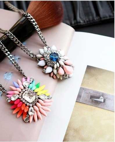 Стилно и модерно колие Фрийда