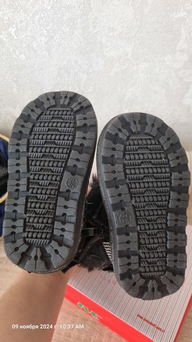 Продам детские натуральные угги