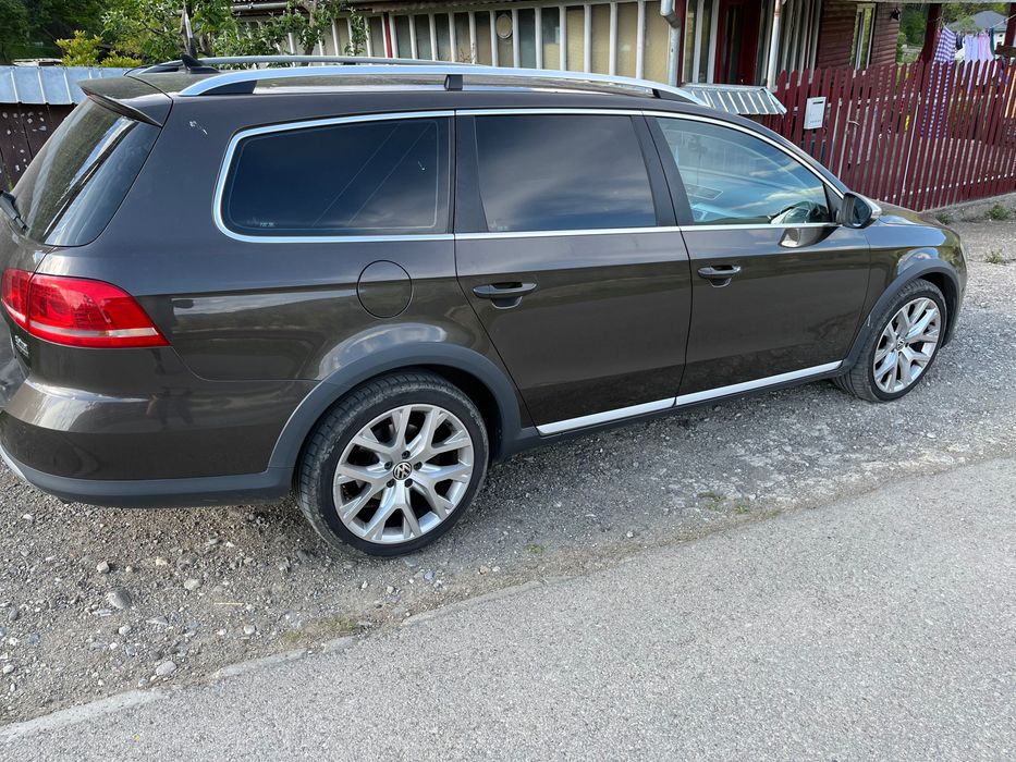 VOLKSWAGEN Passat Alltrack 2013 — imagine 4